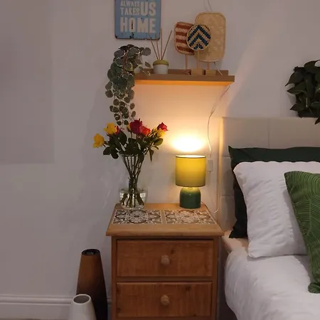 Apartment Cosy Flat With Free Wifi And Free Parking